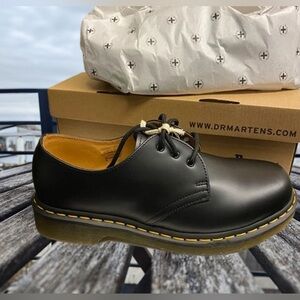 Unisex Dr Martens 1461 Smooth Leather Oxford Shoes Black — Smooth Leather